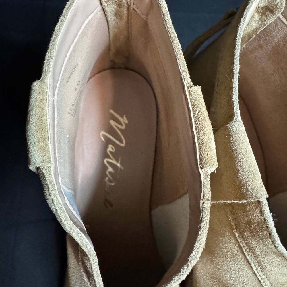 Matisse Arrow, Western Suede Bootie With Almond Toe. - Picture 4 of 8